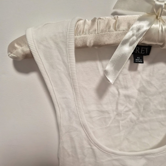 J.CREW Basic White Sleeveless Women's Top - Picture 5 of 7